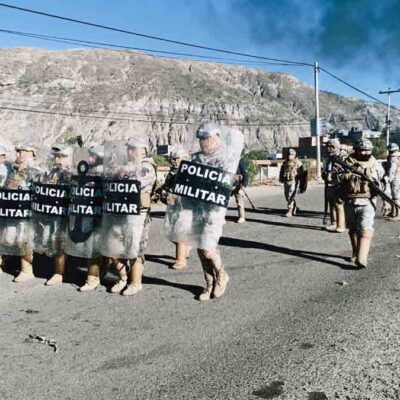 militares en el puente Lipari