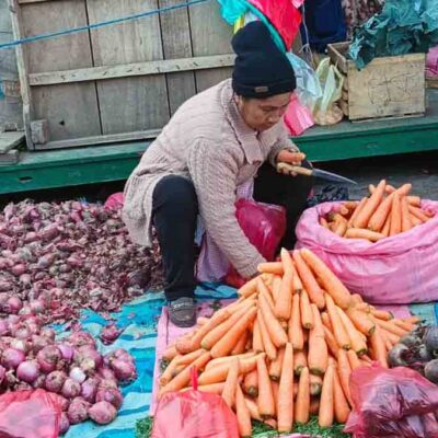 un puesto de venta de verduras en Cochabamba