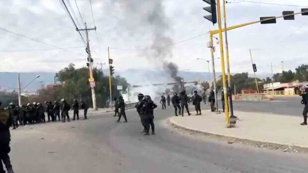 desbloqueo en río Khora