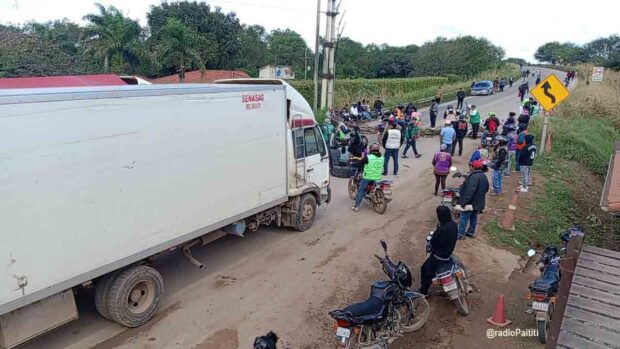 mototaxistas bloquean Puerto Pailas