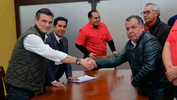 el presidente Paz con el ejecutivo de la COD de Santa Cruz