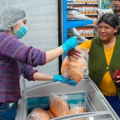 venta de pollo en Emapa