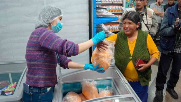 venta de pollo en Emapa