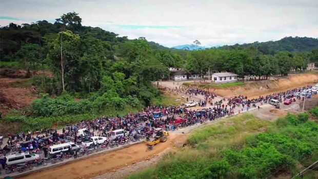 evistas rodean la Novena División del Ejército