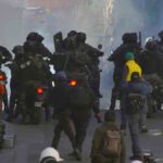 policías contienen marcha de sectores afines a Evo Morales