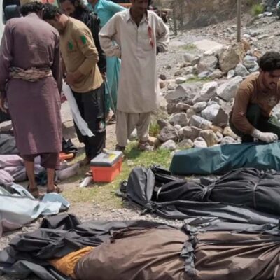 accidente de autobús en Pakistán deja 40 muertos