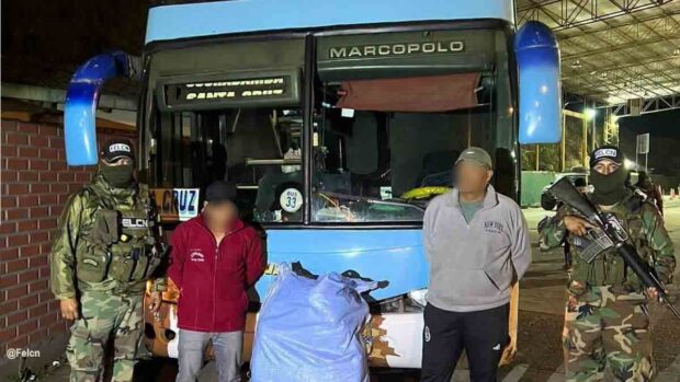 aprehenden a 5 personas por llevar droga en bus