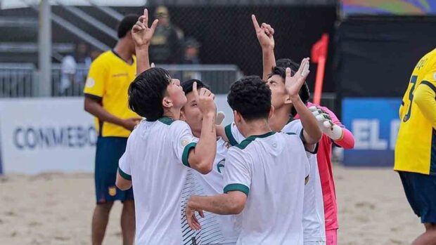 Bolivia gana a Ecuador en fútbol de playa