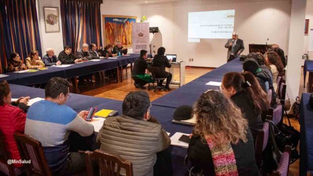 Salud impulsa normas de obstetricia y ginecología