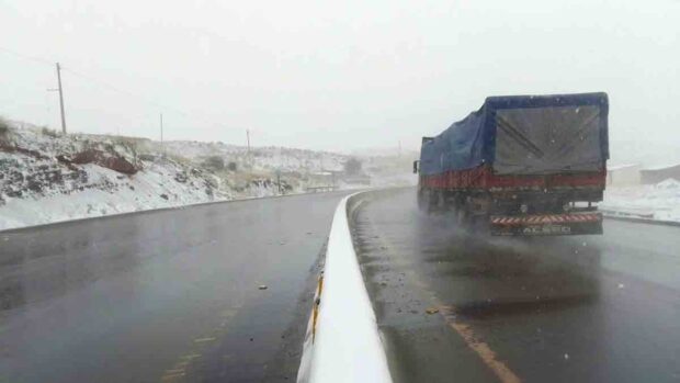 recomiendan precaución en la carretera Cochabamba-Oruro