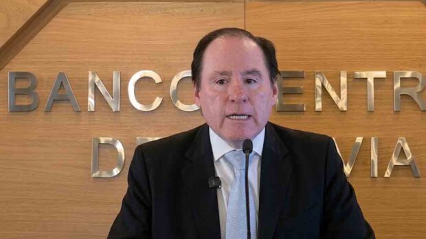 BCB evalúa dejar de compara oro
