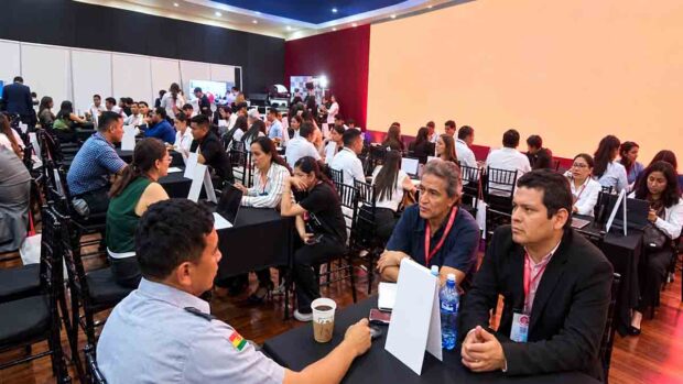 rueda de negocios en Expocruz