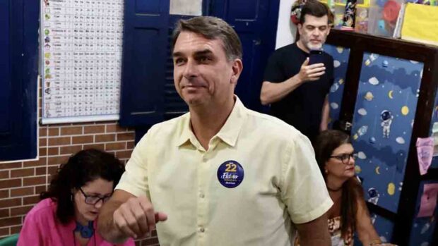 EEUU acogerá a Bolsonaro