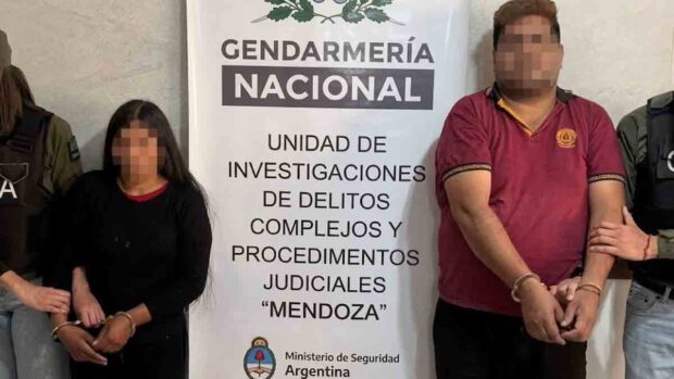 cae pareja boliviana con cápsulas de droga en Argentina